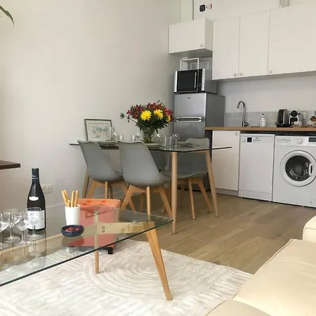 Apartment 3 Pieces Calme 20 Mn Tour Eiffel 5 Mn Versailles *