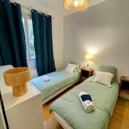 Apartment 3 Pieces Calme 20 Mn Tour Eiffel 5 Mn Versailles Viroflay